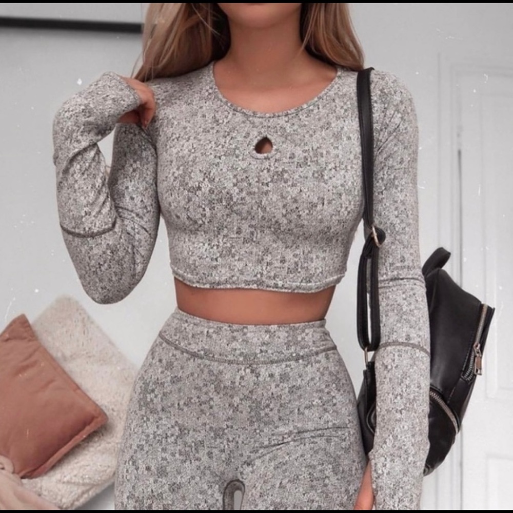 Gymshark Fleur Texture Long Sleeve Crop Top